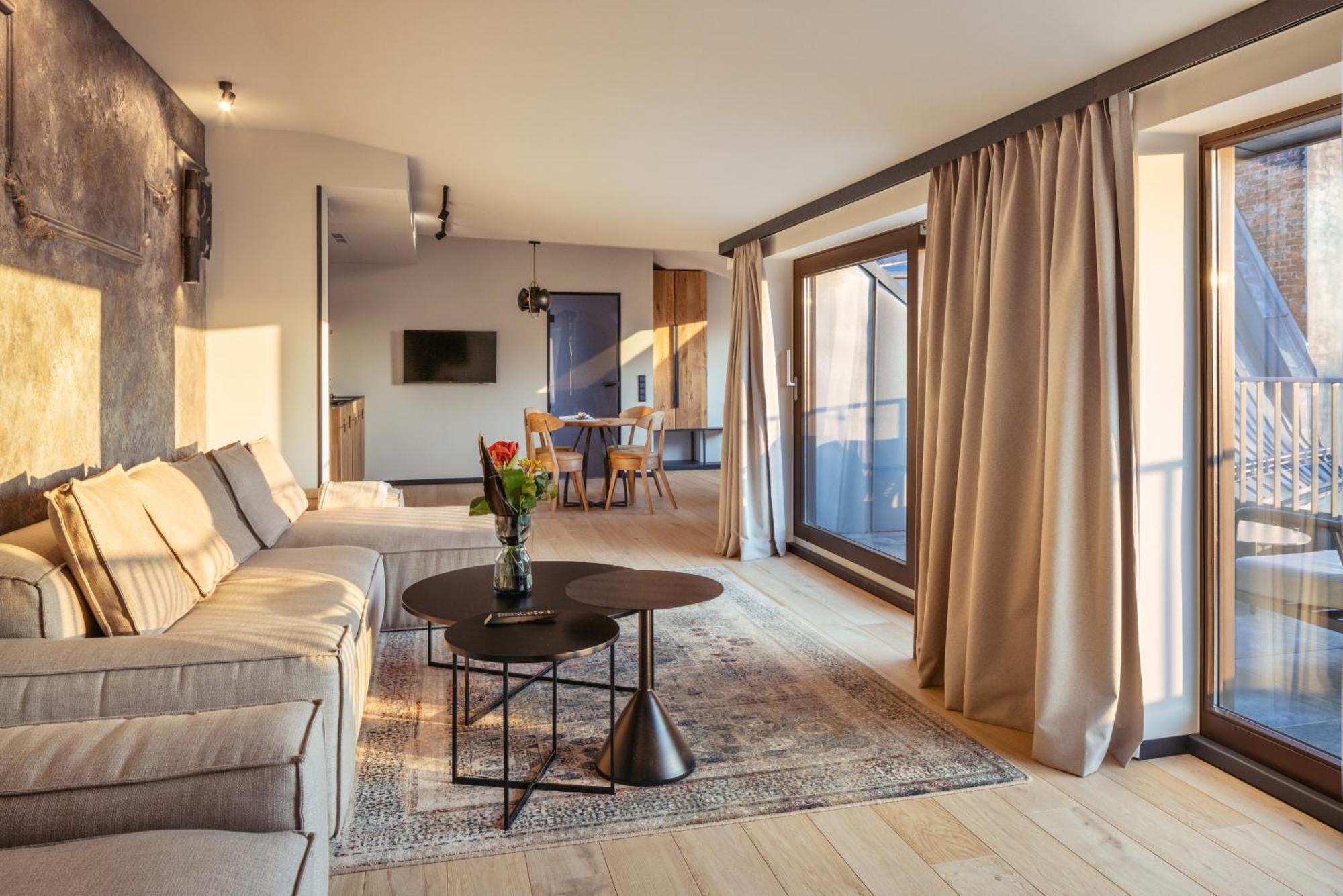 Nomadic Urban Premium Suites クラクフ エクステリア 写真