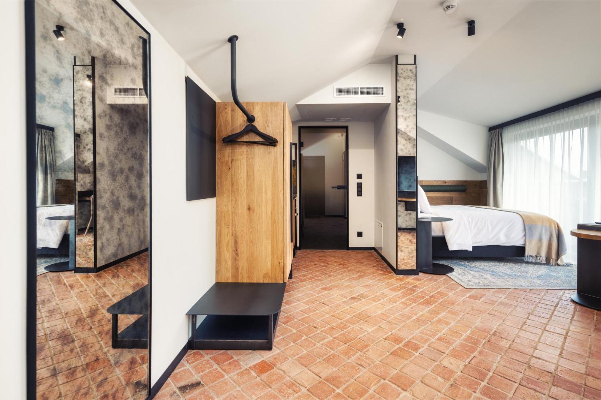 Nomadic Urban Premium Suites クラクフ エクステリア 写真