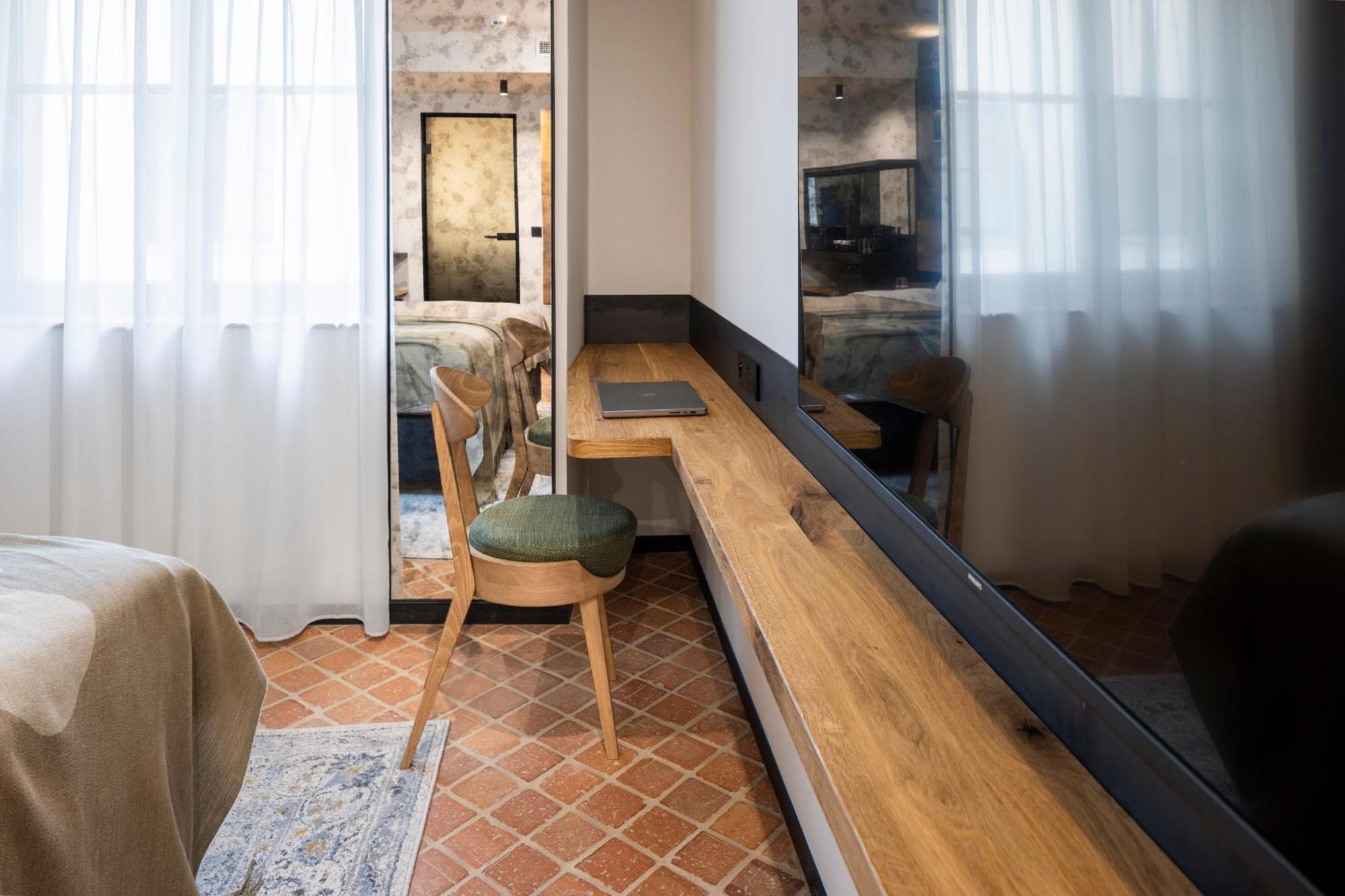 Nomadic Urban Premium Suites クラクフ エクステリア 写真